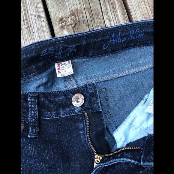 Silver Jeans Size 28 - Picture 4 of 9